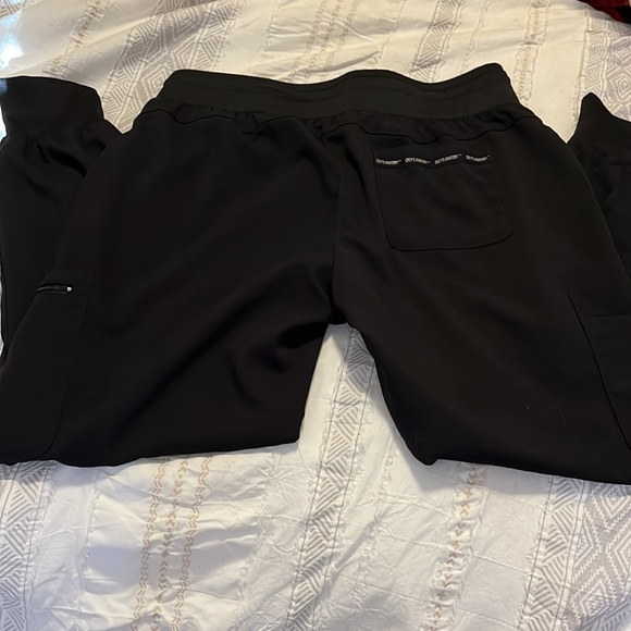 EUC Grey’s Anatomy Spandex Stretch Med Petite Scrub Pants - Picture 3 of 6